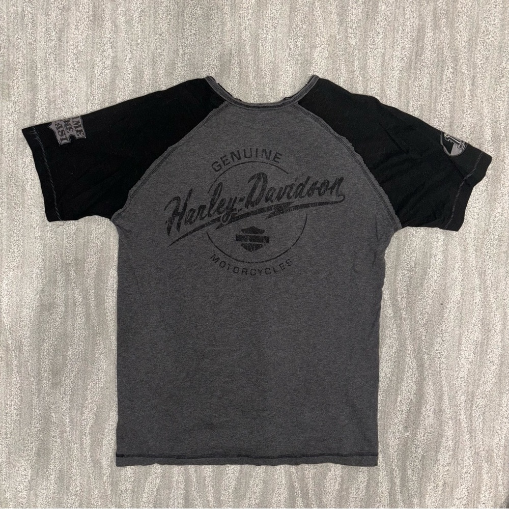 Harley Davidson Men’s V-Neck Tame The Beast Short Sleeve Shirt Logo Biker Sz L